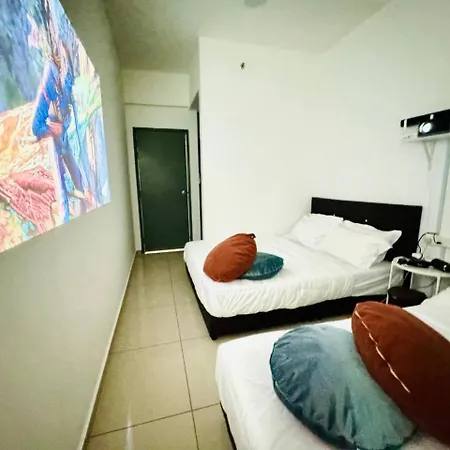 Modern Family-Fun Suites - 2Br, Infinity Pool, Ps5, Indoor-Cinema With Balcony - M3